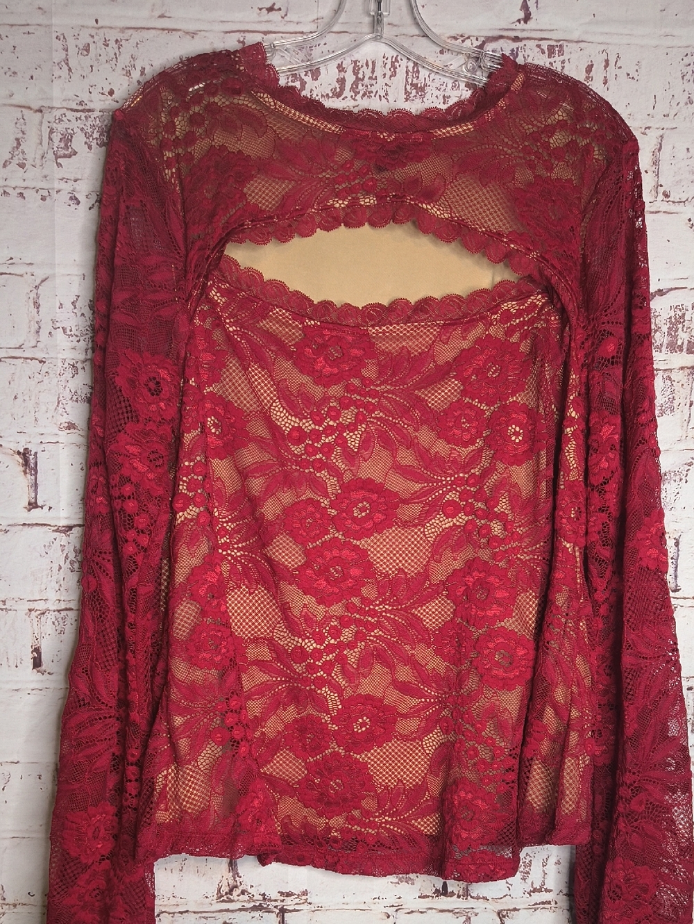 Keyhole Red Lace Long-Sleeve Women's Top Torrid Size 1 14-16 - Picture 2 of 10